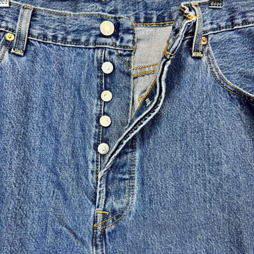 Levis Jeans Men 40x30 Blue 501 Original Fit Straight Button Fly Medium Stonewash - Picture 3 of 11